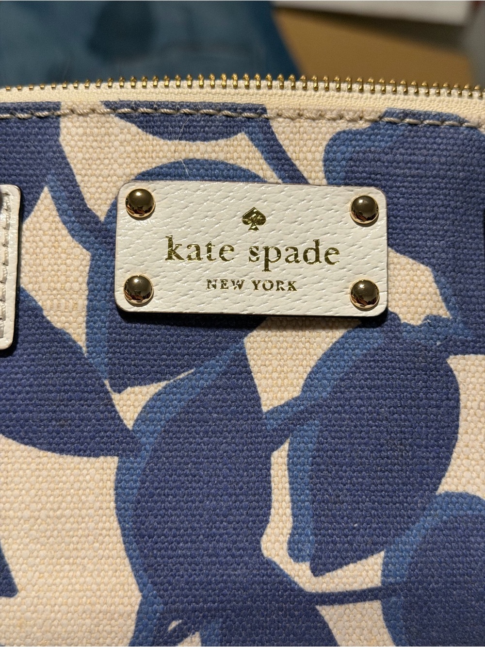 Kate Spade Wellesley Leaves
Canvas Rachelle Purse - Picture 6 of 16
